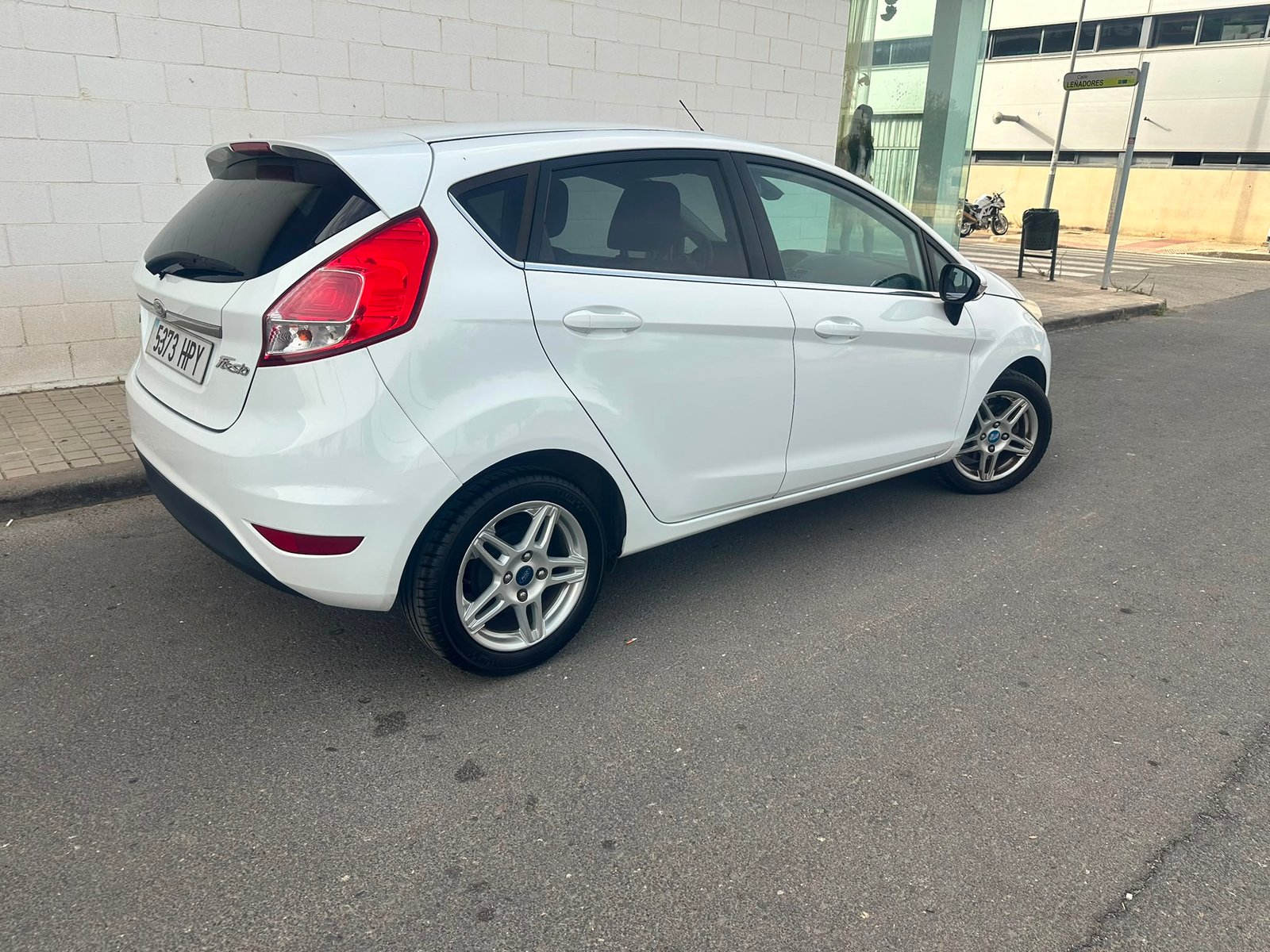 
								Ford Fiesta 2013 full									