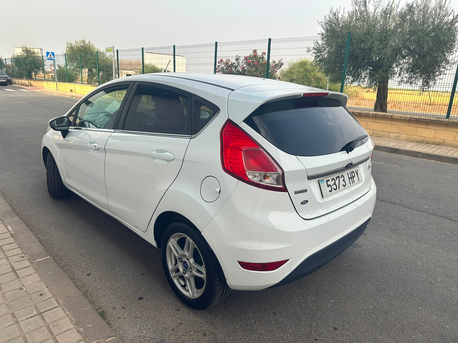 
								Ford Fiesta 2013 full									
