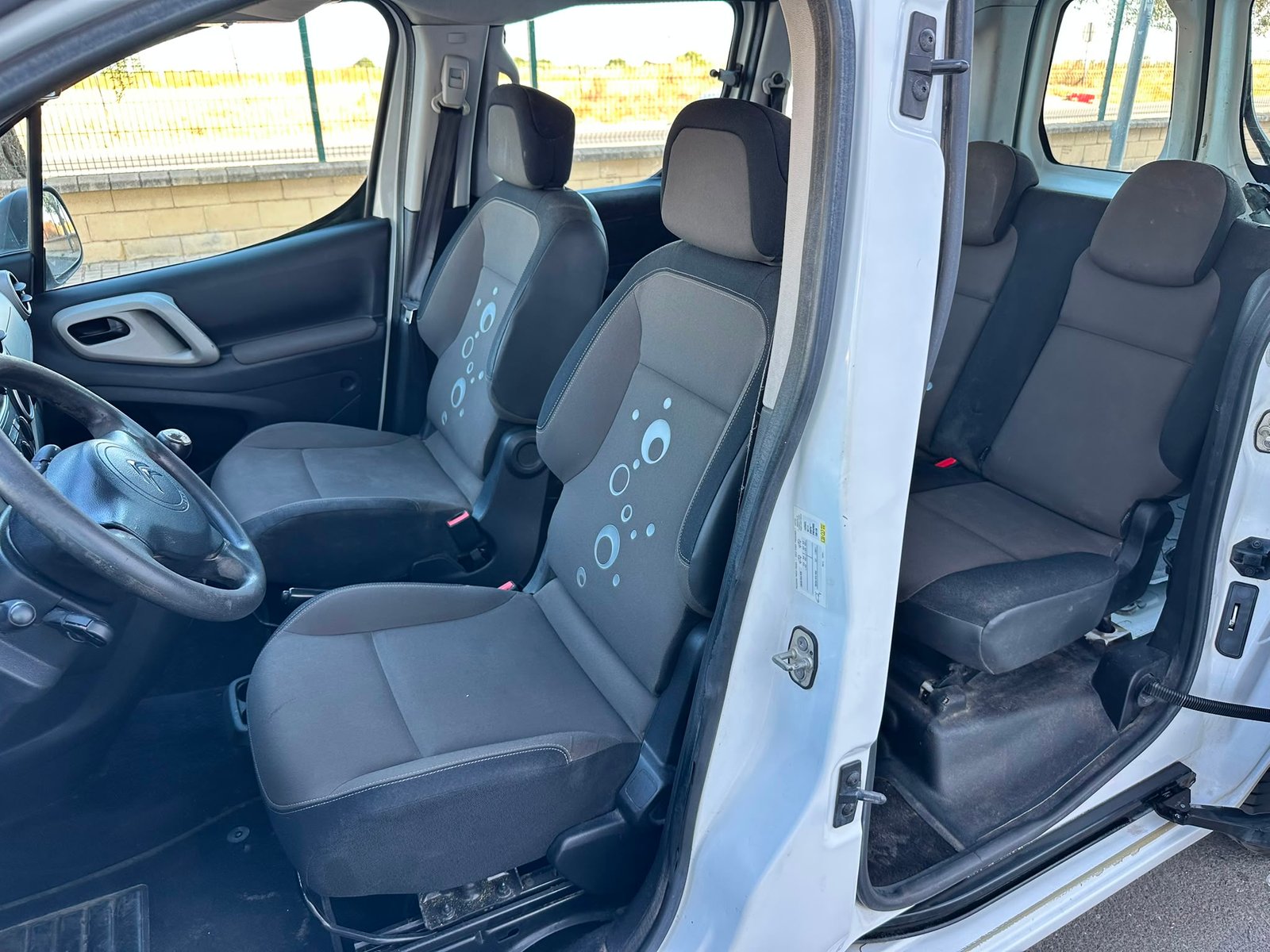 
								Citroën berlingo 2015 full									