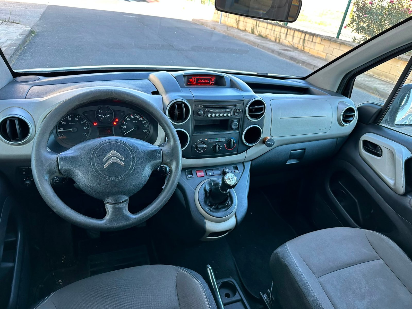 
								Citroën berlingo 2015 full									
