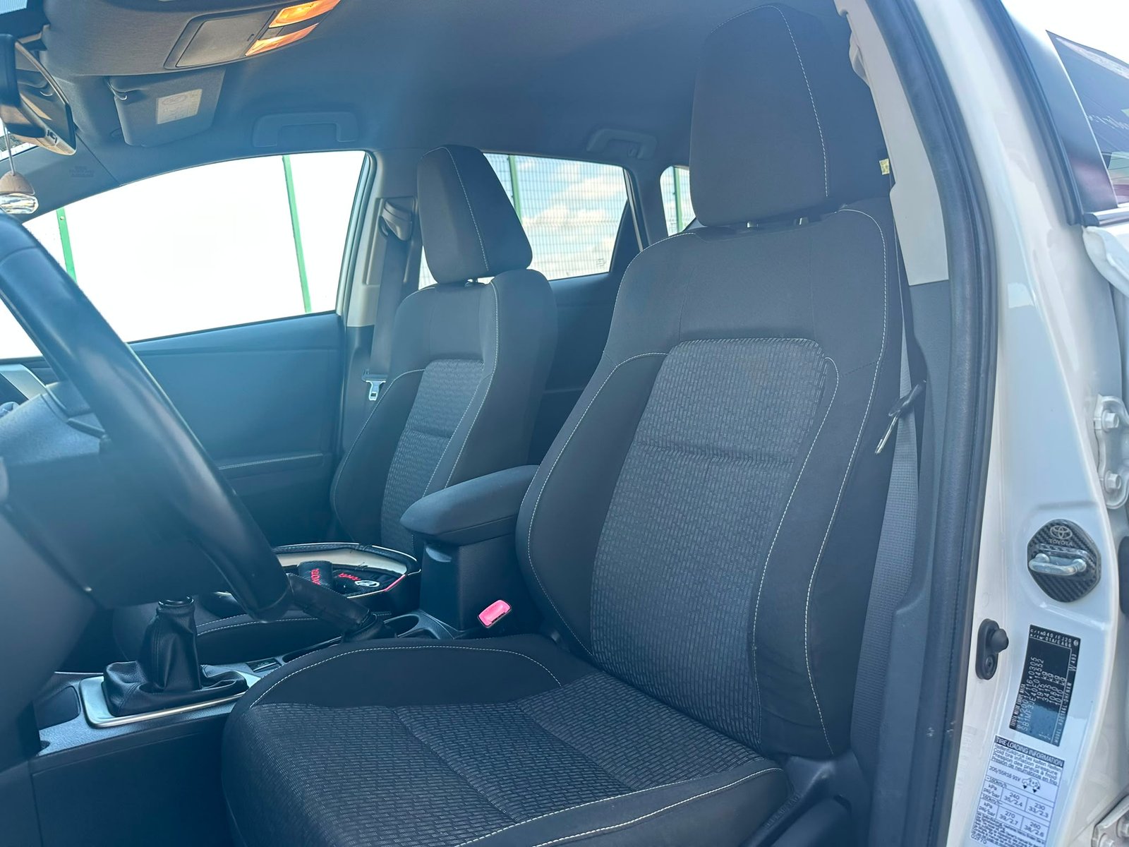 
								Toyota Auris 2015 full									