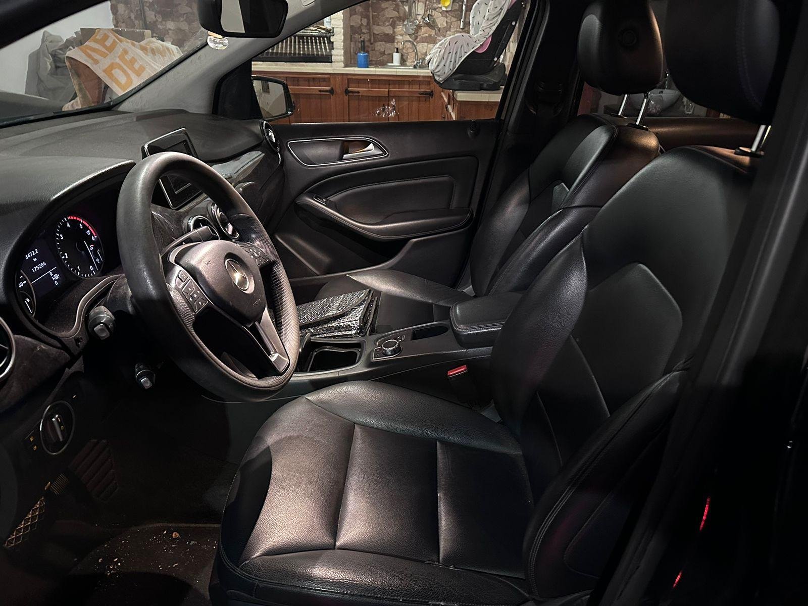 
								Mercedes-Benz Clase B180 2012 full									