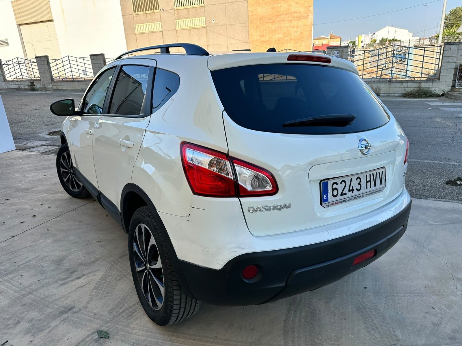 
								Nissan Qashqai 2014 full									