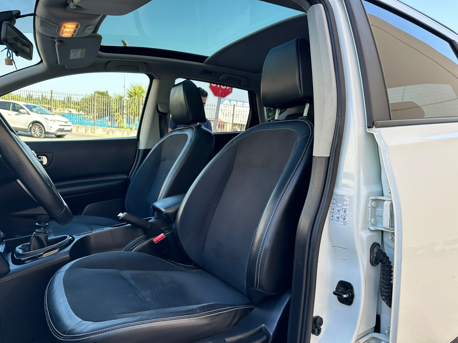 
								Nissan Qashqai 2014 full									
