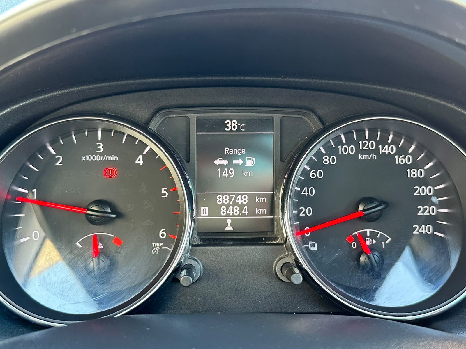 
								Nissan Qashqai 2014 full									