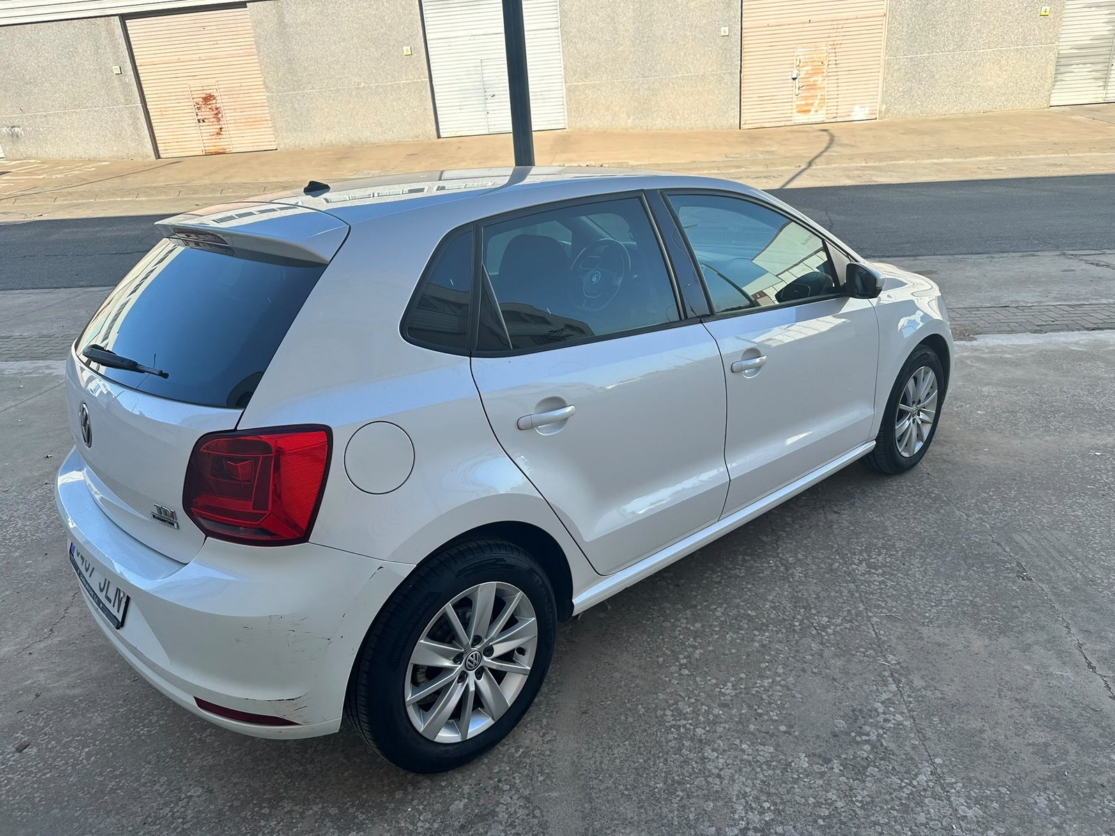 
								Volkswagen Polo 2016 full									