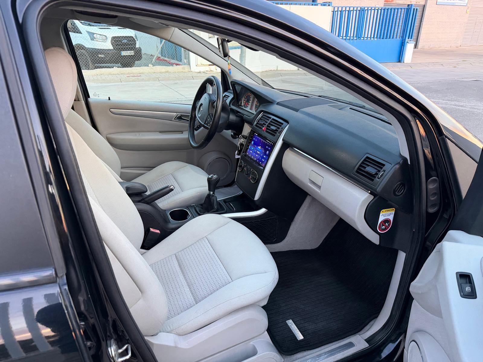 
								Mercedes-Benz Clase B180 2009 full									