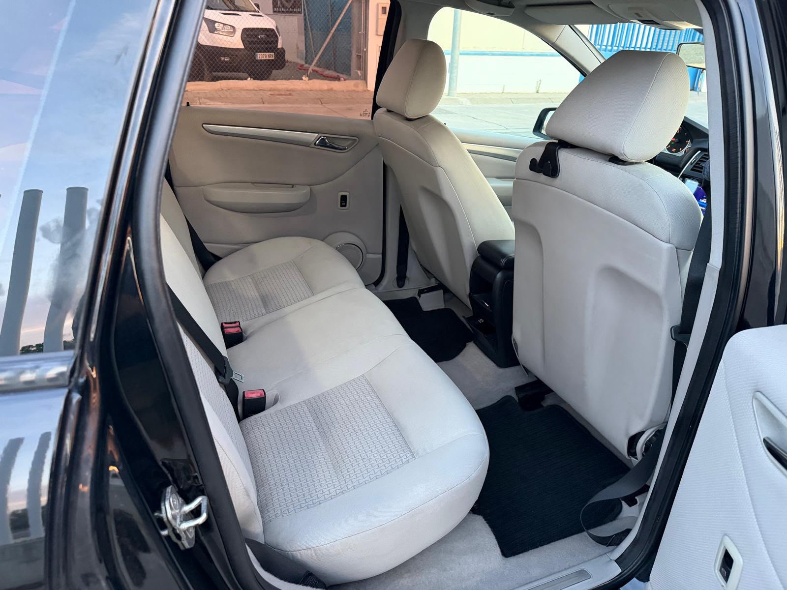 
								Mercedes-Benz Clase B180 2009 full									